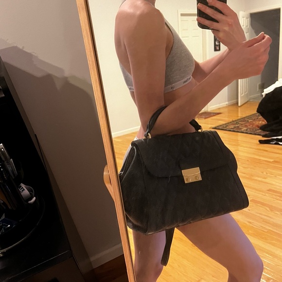 VERA BRADLEY QUILTED STELLA SATCHEL IN BLACK - Picture 9 of 9